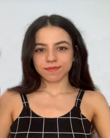 İrem Yakar